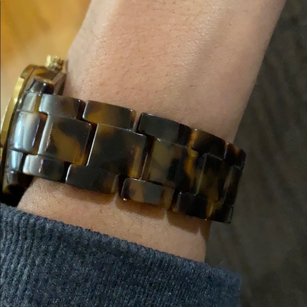 Tortoise Shell Fossil Watch - Picture 3 of 4